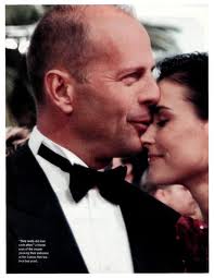 Шүүх Брюс Уиллис, Деми Мур нарын охиныг өршөөн хэлтрүүлжээ